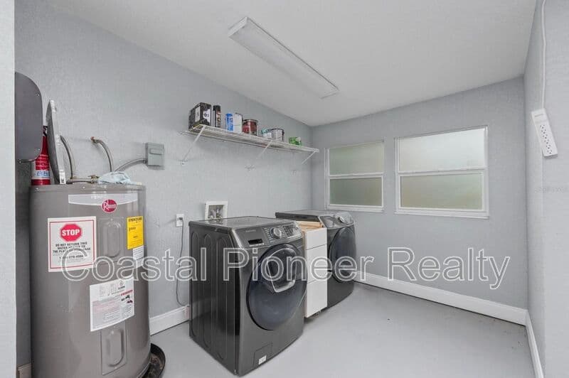 Tampa House: 1520 S Church Ave