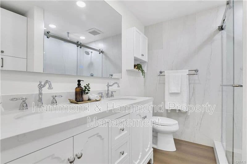 West Hollywood Condo: 970 Palm Ave.