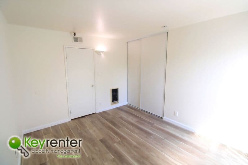 Sacramento House: 2320 P Street