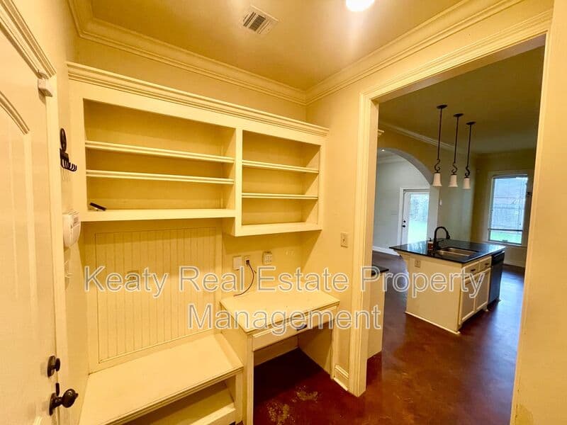 Lafayette House: 115 Barataria Bay