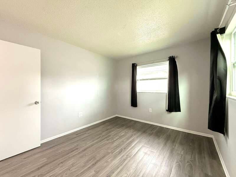 Largo Condo: 3716 137th Avenue North - B
