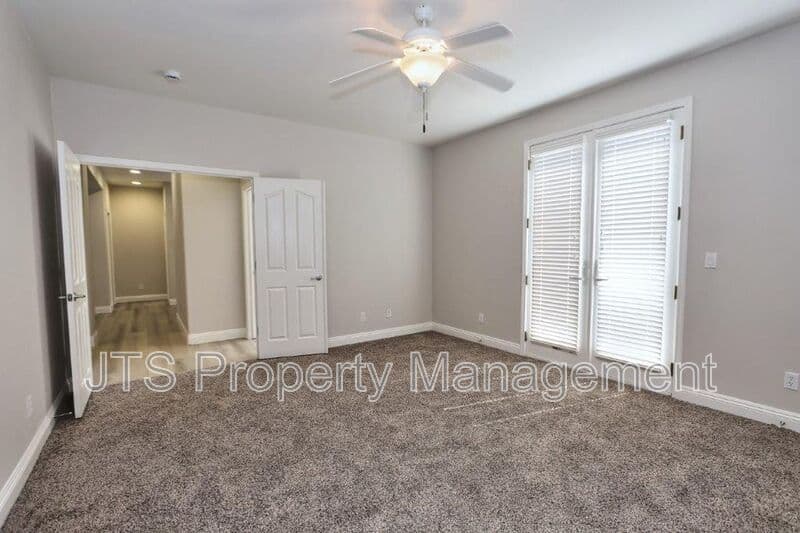 Sacramento House: 5424 Washoe Street