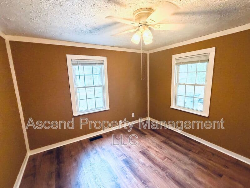 Chattanooga House: 1134 McDonald Dr