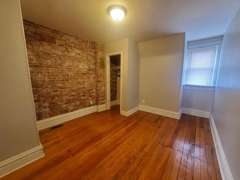 St. Louis Condo: 3628 A Wyoming St - 2F