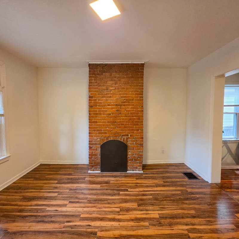 Pittsburgh House: 110 Kirk Avenue