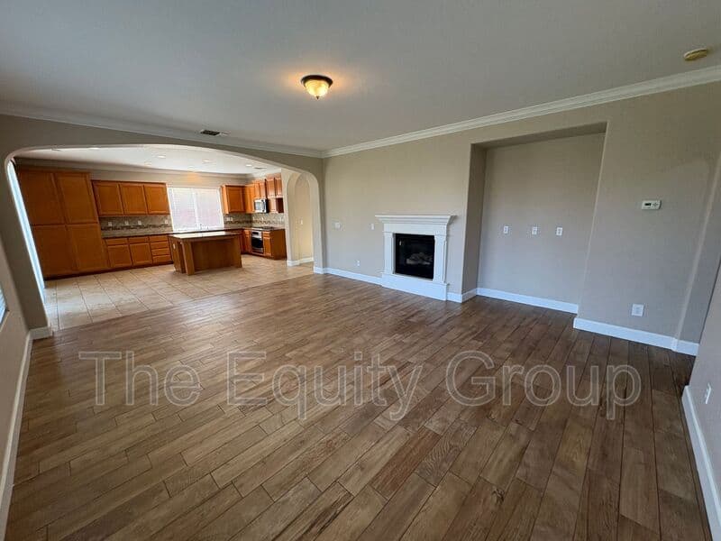 Visalia House: 3116 W Buena Vista