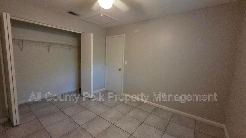 Lakeland Condo: 519 Duchess Ct