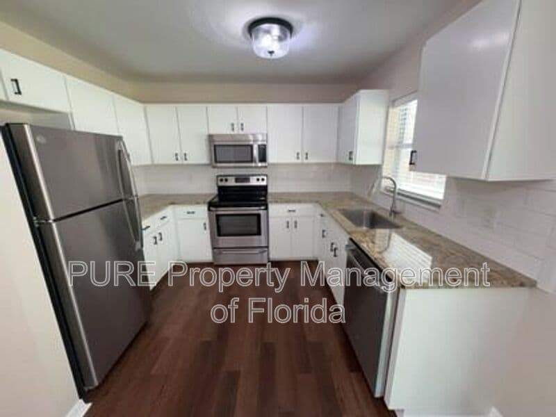 Ocala House: 7529 SW 78th Place