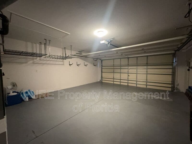 Ocala House: 15939 SW 14th Avenue Rd
