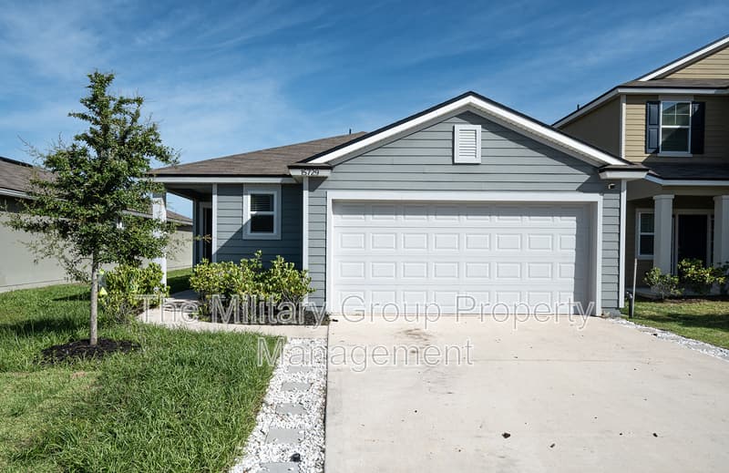 Jacksonville House: 15729 Equine Gait Dr
