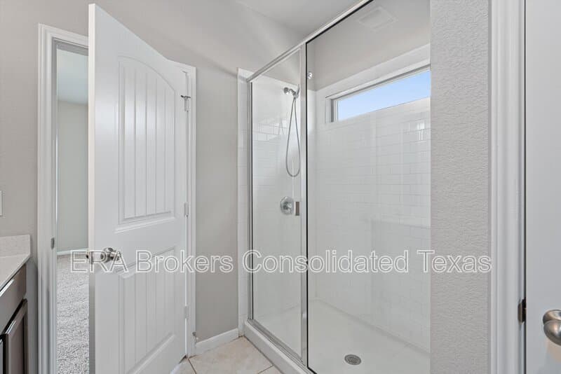 Pflugerville House: 3317 Burch Brook Cove