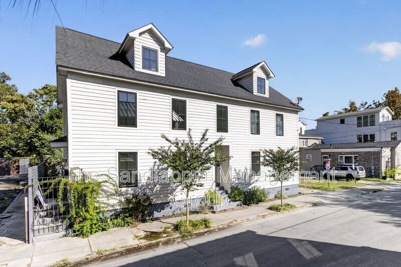 Charleston Condo: 32-A Line Street