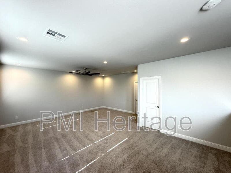 Bentonville House: 2700 Southwest Nottingham Avenue