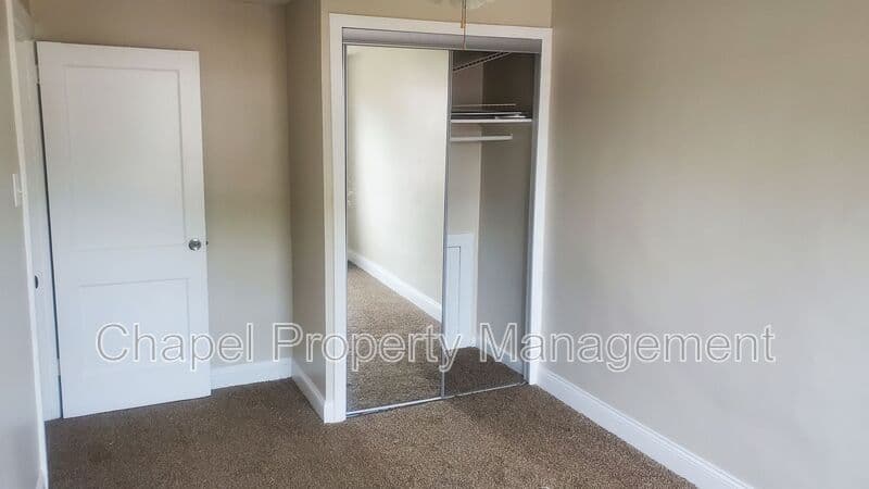Philadelphia House: 7943 Temple Road