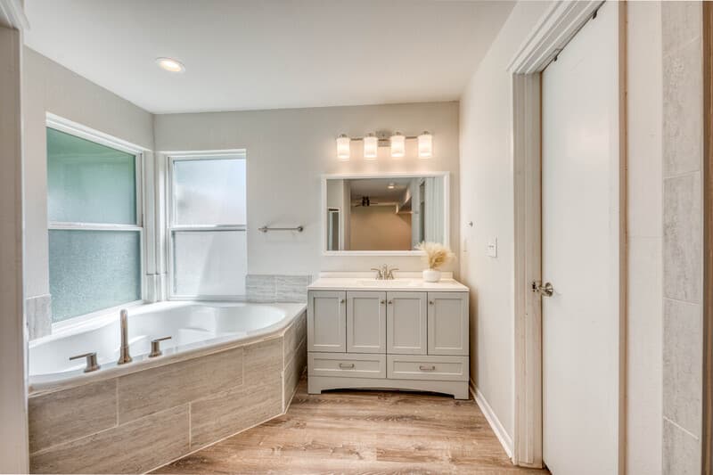 Cottonwood Shores House: 847 Pecan Lane
