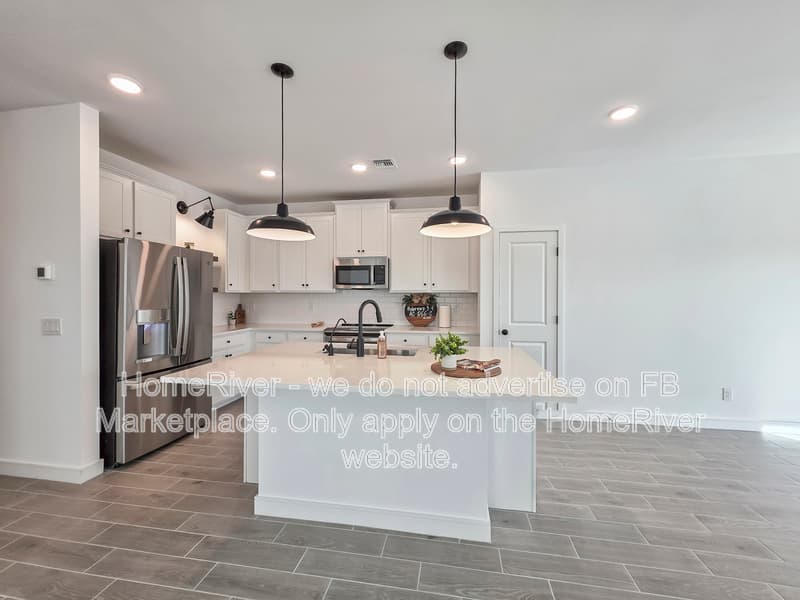 Buckeye House: 23467 W Albeniz Pl