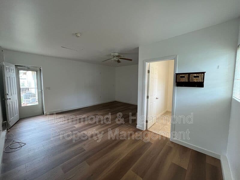 Granada Hills House: 16750 Index St.