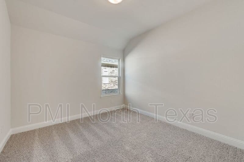 Anna House: 601 Amenduni Lane