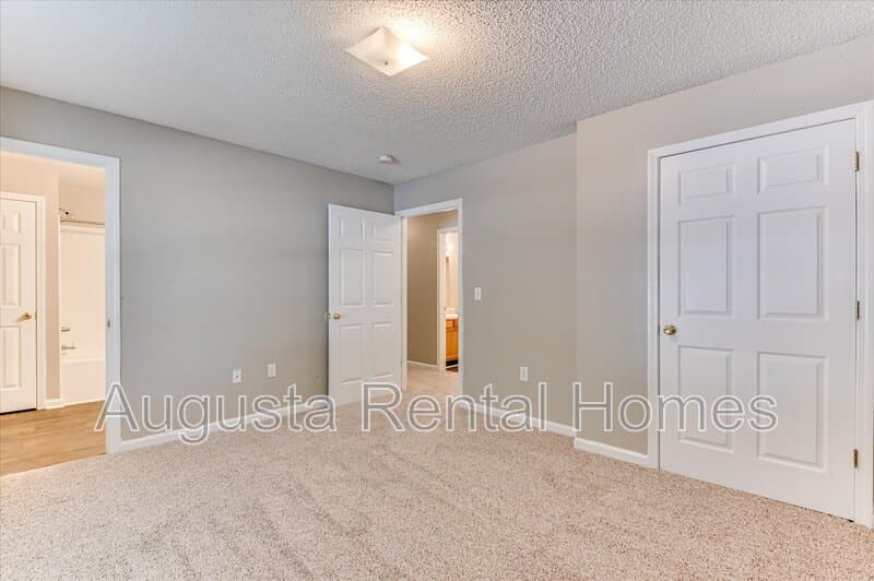 Edgefield Condo: 320 Peachtree Street - 325-6