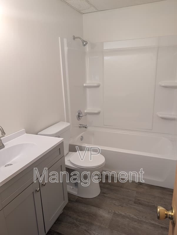 Davenport Condo: 2607 Diehn