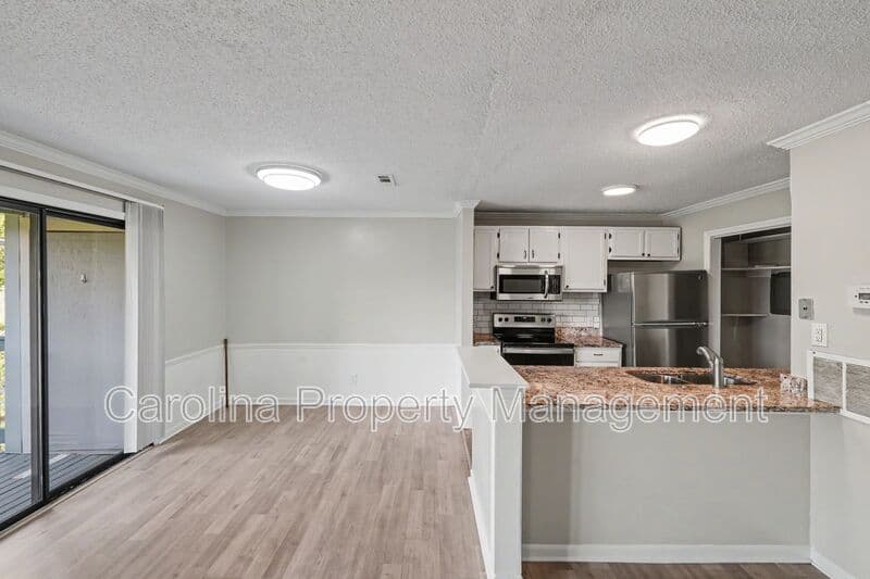 Charlotte House: 10971 Harrowfield Rd