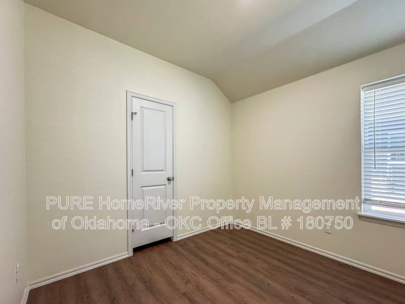 Oklahoma City Condo: 11423 University Dr