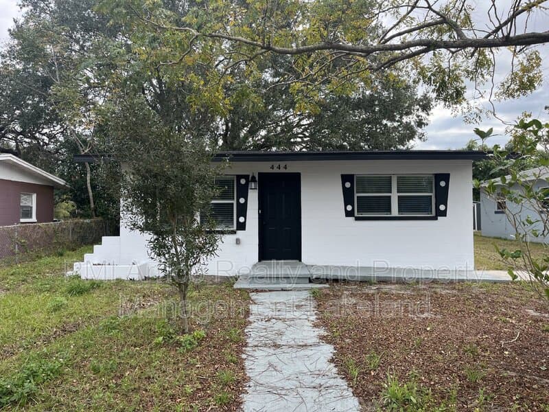 Lake Wales House: 444 Alabama Street