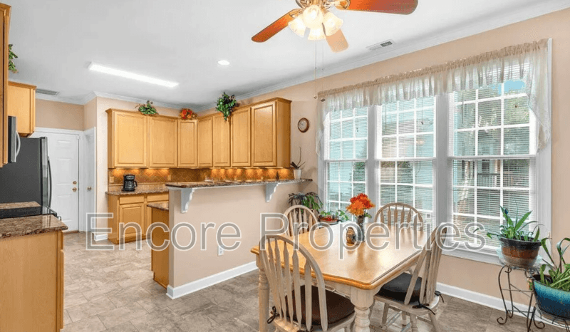 Holly Springs House: 232 Dutch Hill Road