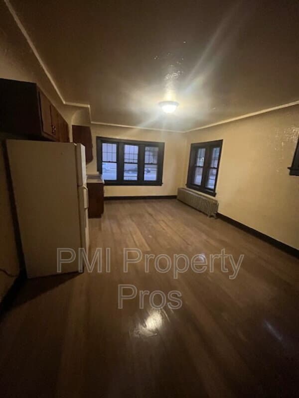 Cudahy Condo: 3432 E Cudahy Ave