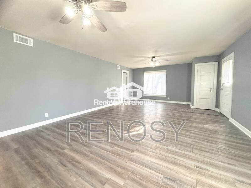 Adel Condo: 212 N 13th St