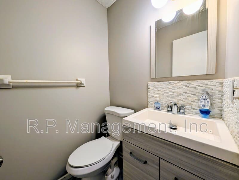 Columbia Heights Townhome: 305 Kathy Ln NE