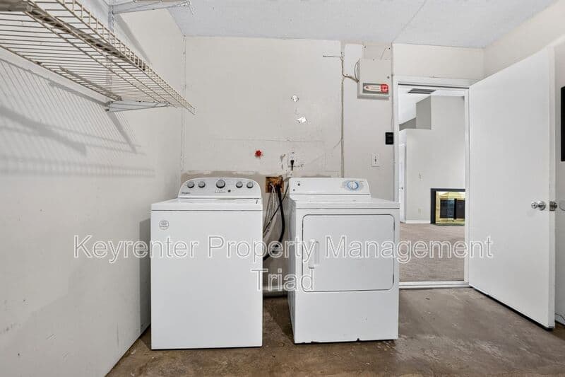 Greensboro House: 3607 McCuiston RD