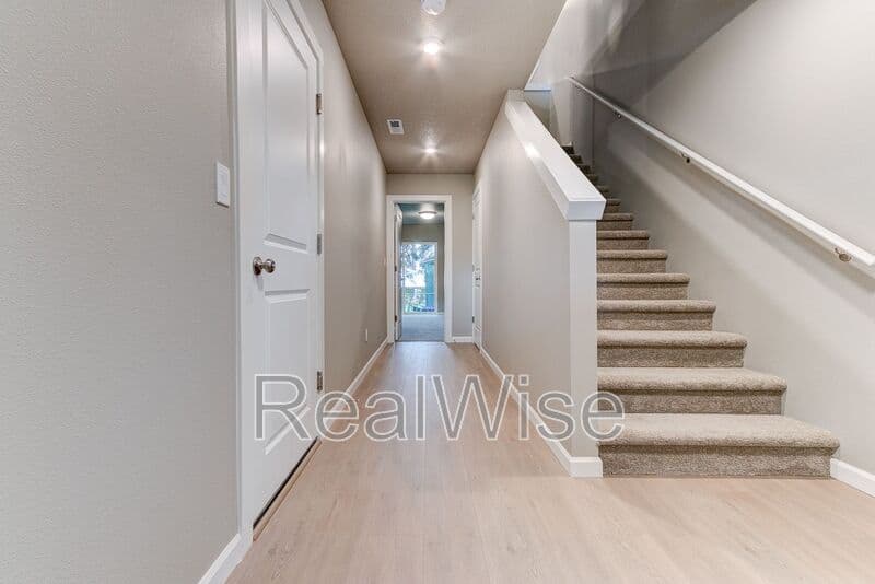 Aloha Townhome: 21367 SW Ortiz Ln