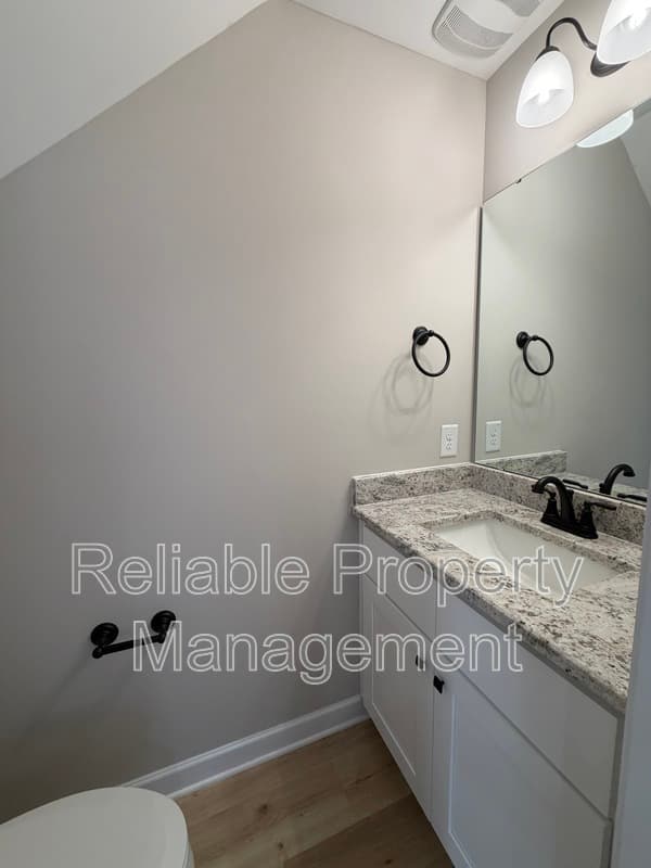 Pine Level Townhome: 426 W Main St