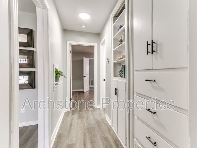 Oklahoma City House: 2617 Northwest 37th Street