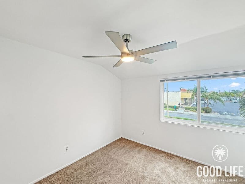 Garden Grove House: 5848 Chapman Ave