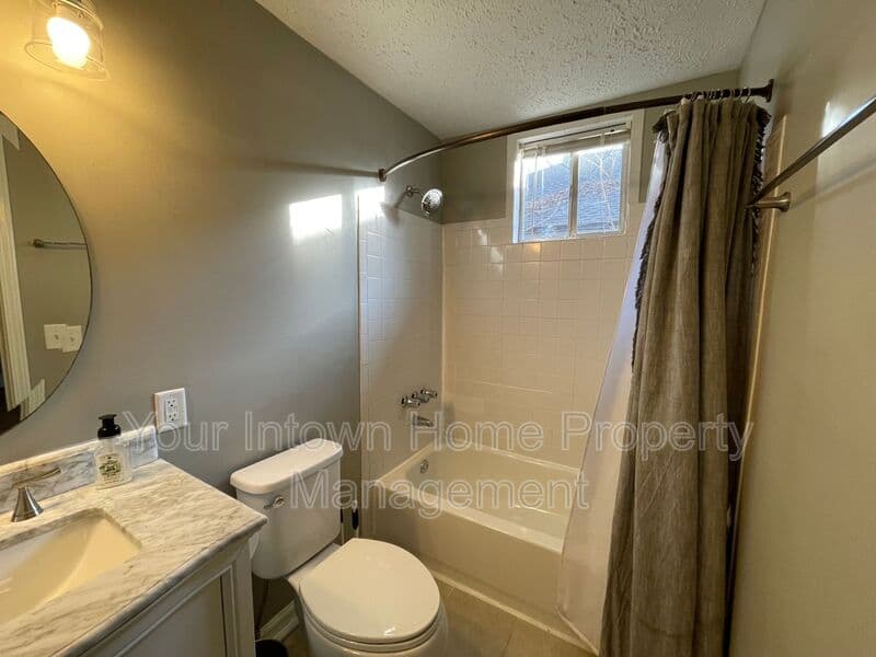 Atlanta House: 144 Ormond Street SE