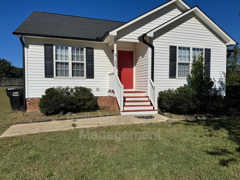 Smithfield House: 156 Yellow Stone Lane