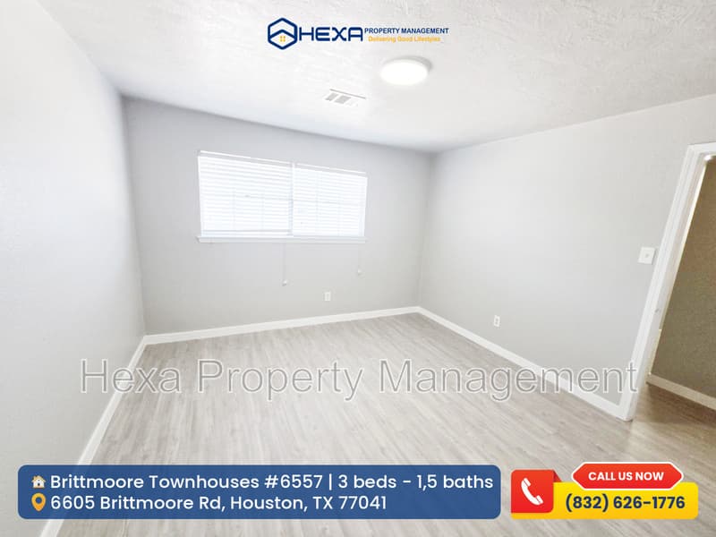 Houston Townhome: 6557 Brittmoore Rd