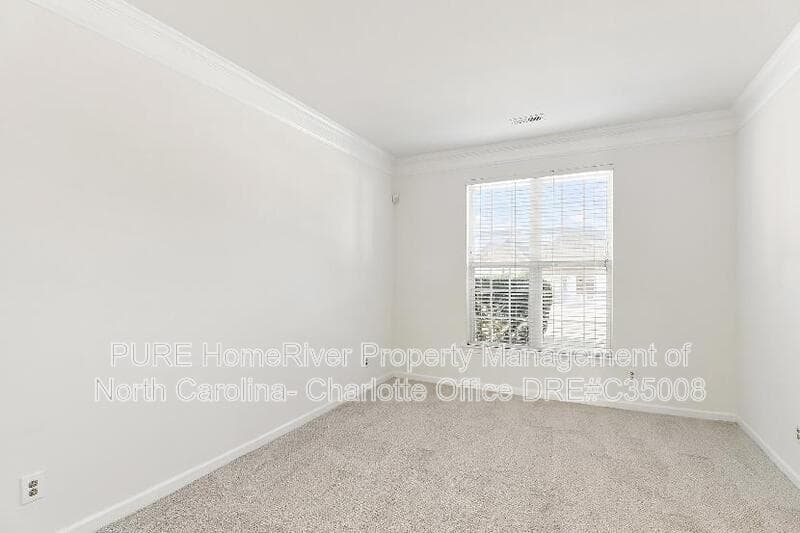 Charlotte House: 3904 Luthers Rock Court