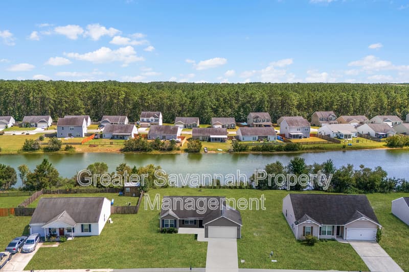 Guyton House: 109 Willow Drive