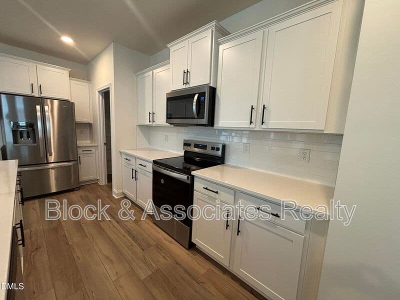 Raleigh House: 5128 Ranger Grove Way