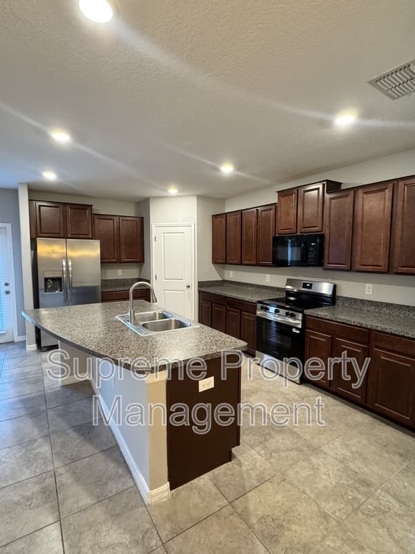 Riverview House: 12716 Lemon Pepper Drive