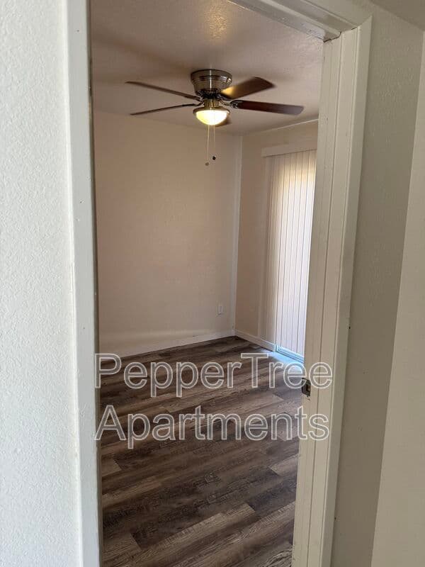 Coalinga Townhome: 720 E Elm Ave