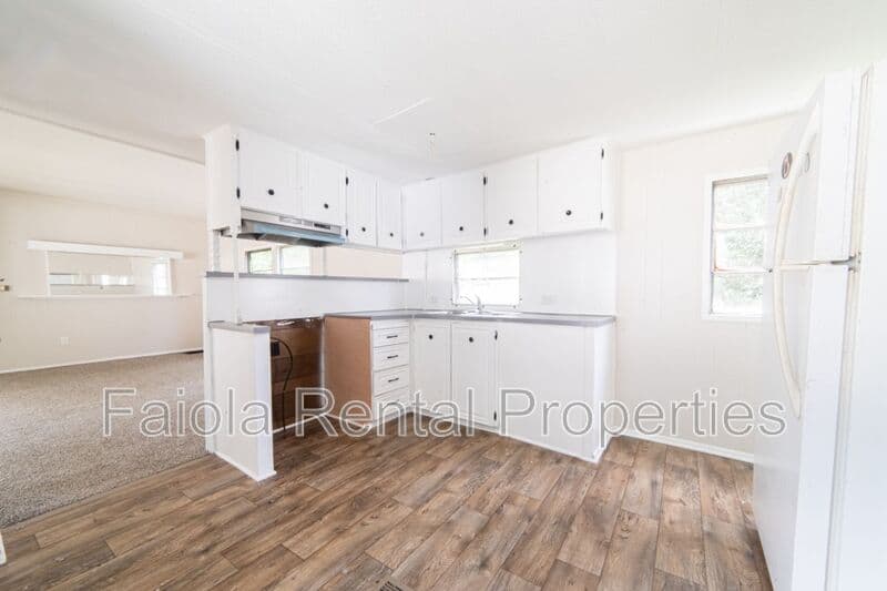 Franklinville House: 36 Hale Avenue