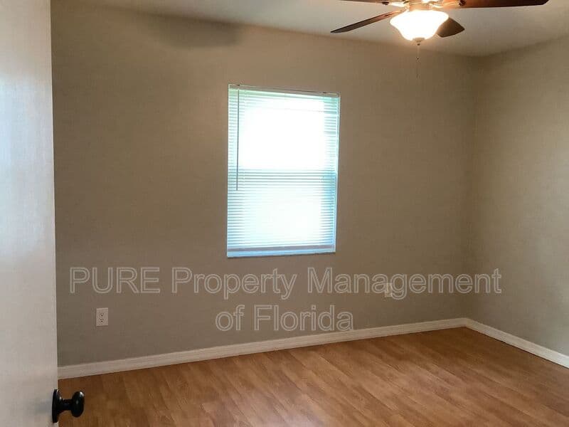 Ocala House: 16 Almond Terrace