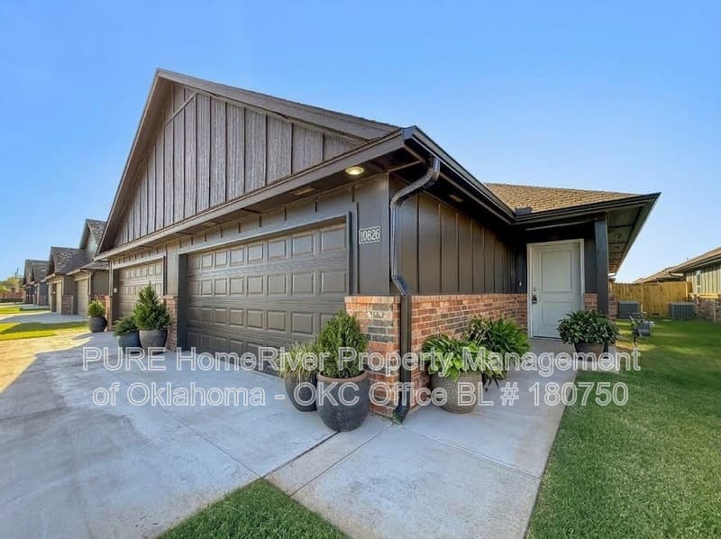 YUKON Condo: 10626 SW 16TH TER