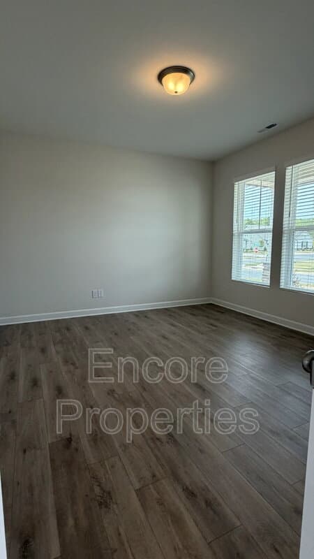 Fuquay-Varina House: 28 Reflection Parkway