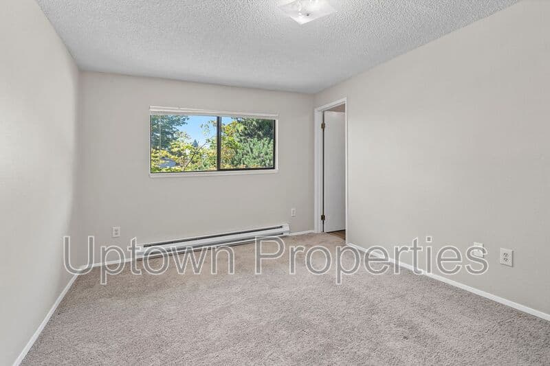 Beaverton House: 5660 SW 180th Ave