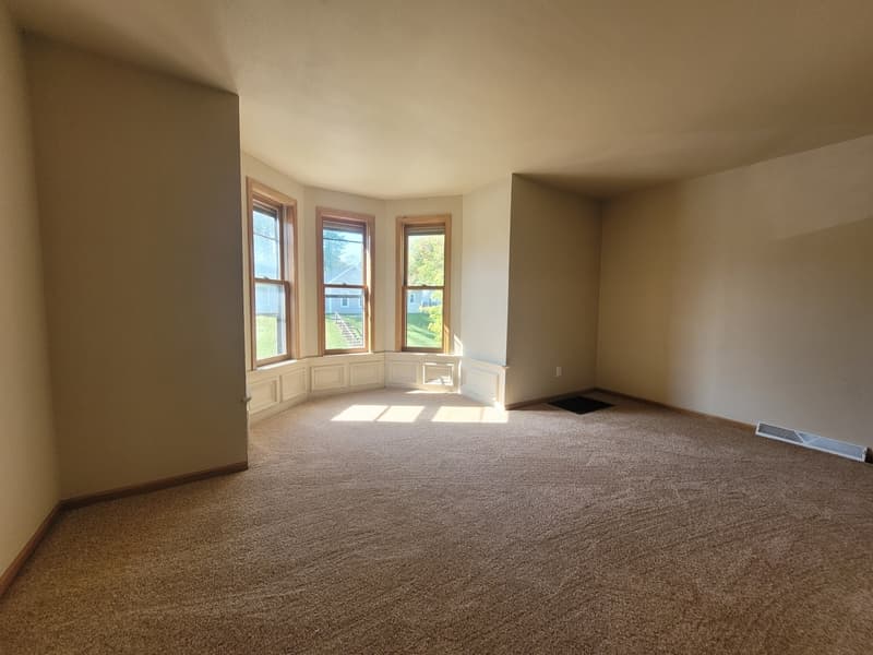 Kaukauna Condo: 110 West 4th Street - 110